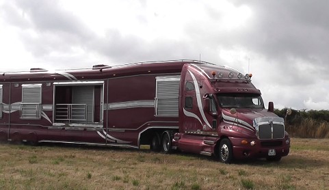 Whoa! Luxury Tractor Trailer